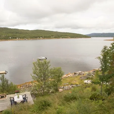 Wooden By The Fjord 펜션 시르셰네스